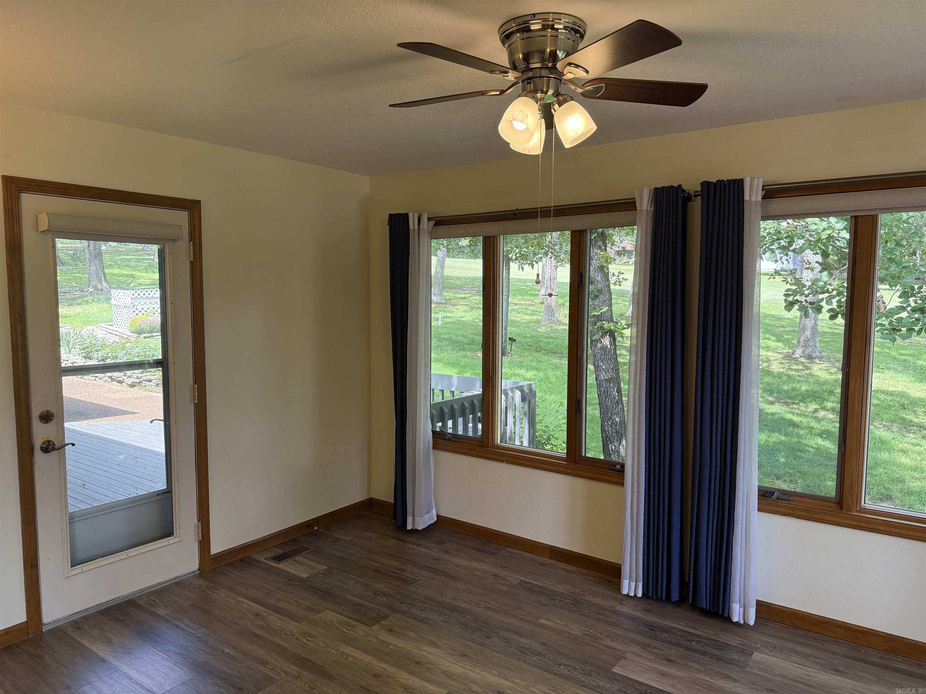 INDIAN HILLS - Residential