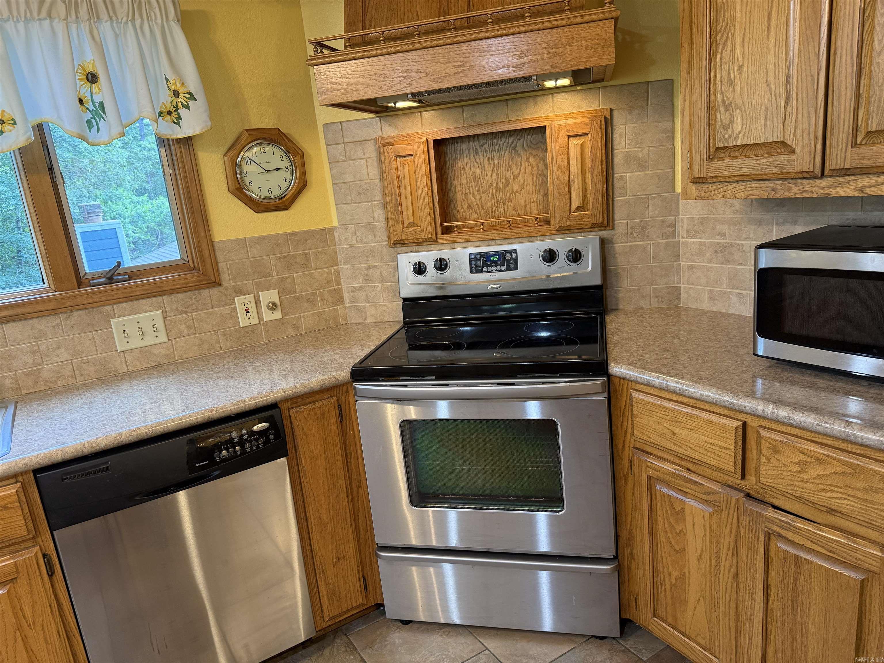 INDIAN HILLS - Residential