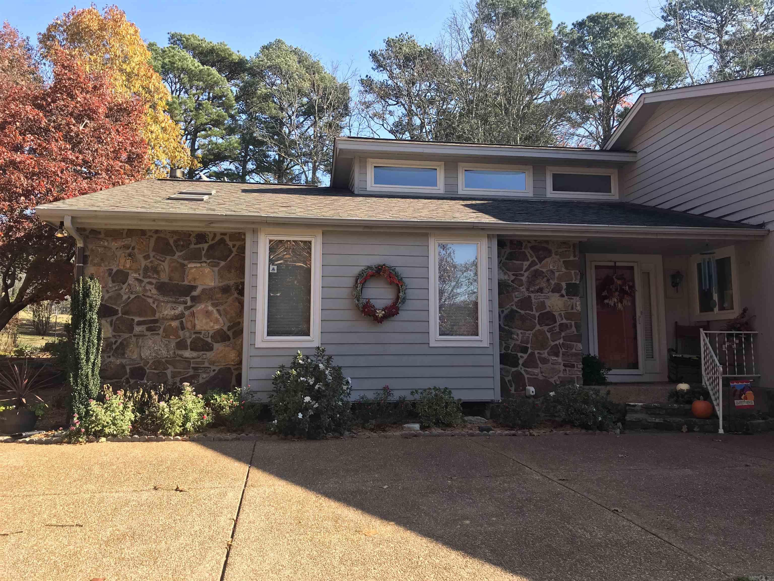 INDIAN HILLS - Residential