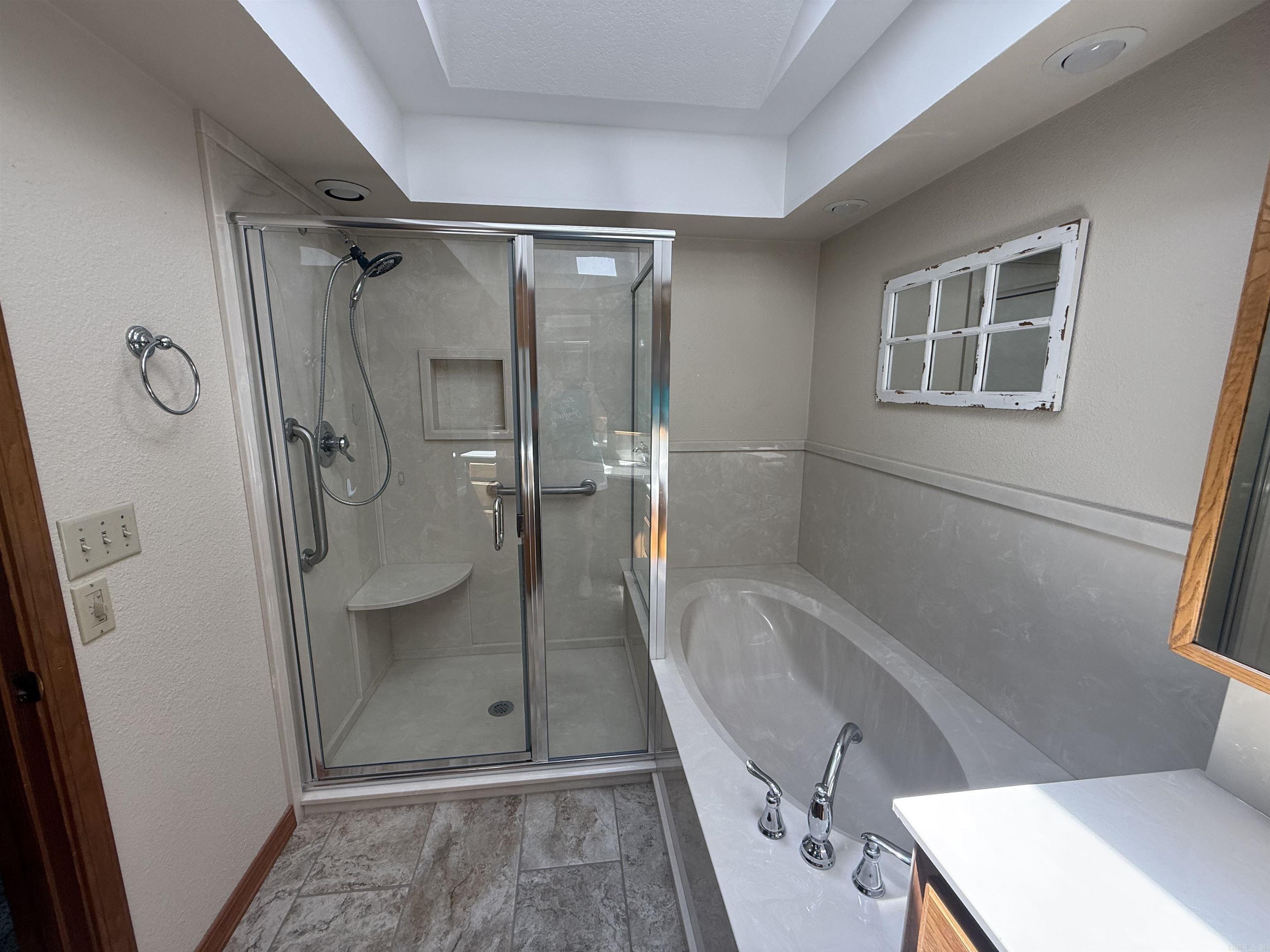 INDIAN HILLS - Residential