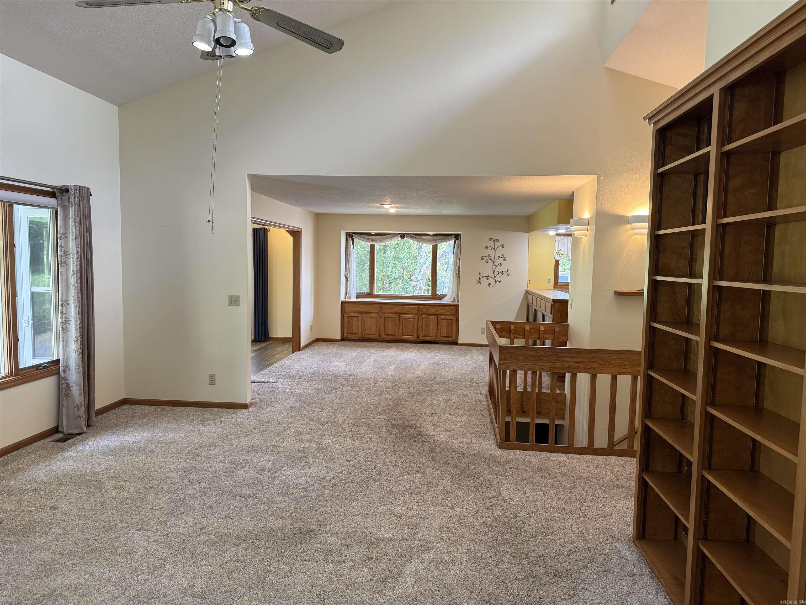 INDIAN HILLS - Residential