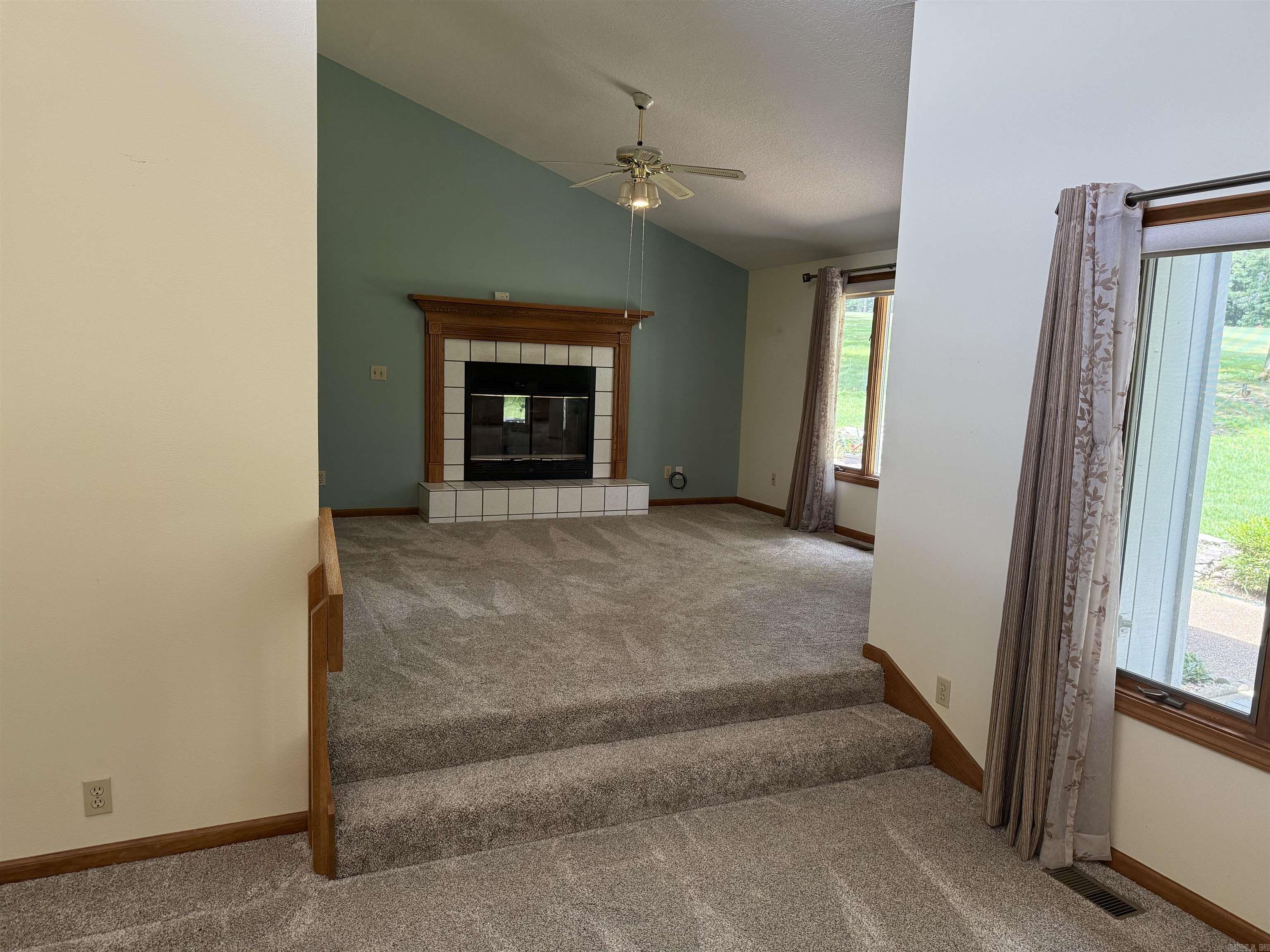 INDIAN HILLS - Residential