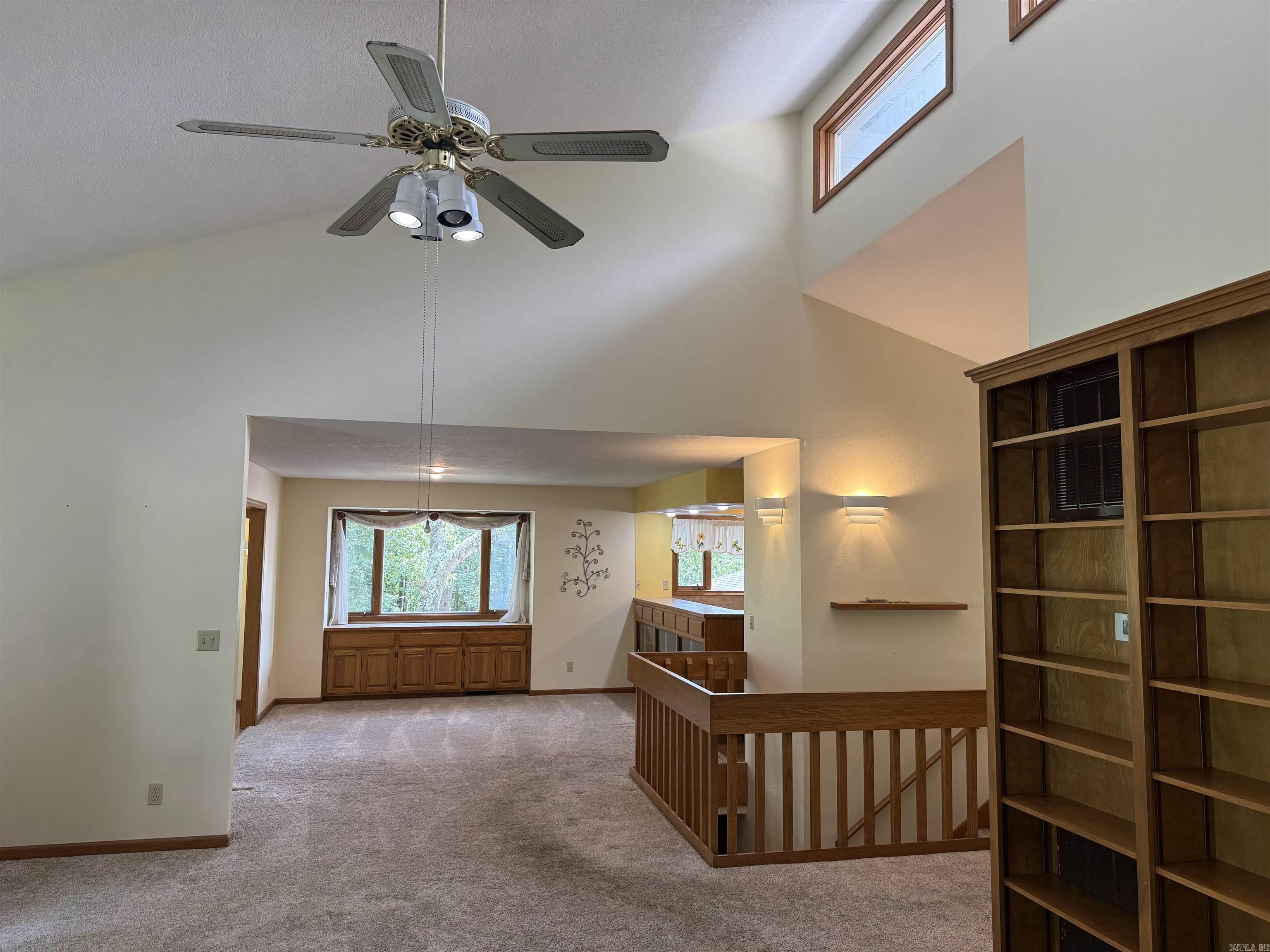 INDIAN HILLS - Residential