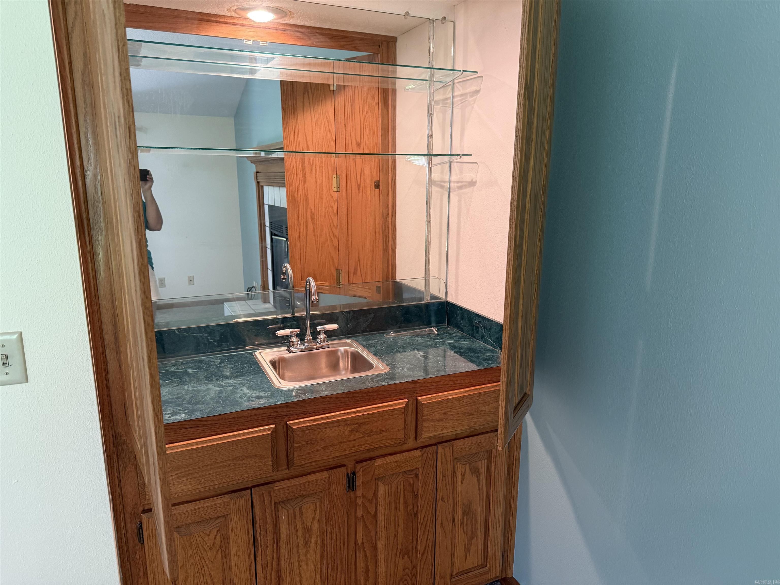 INDIAN HILLS - Residential