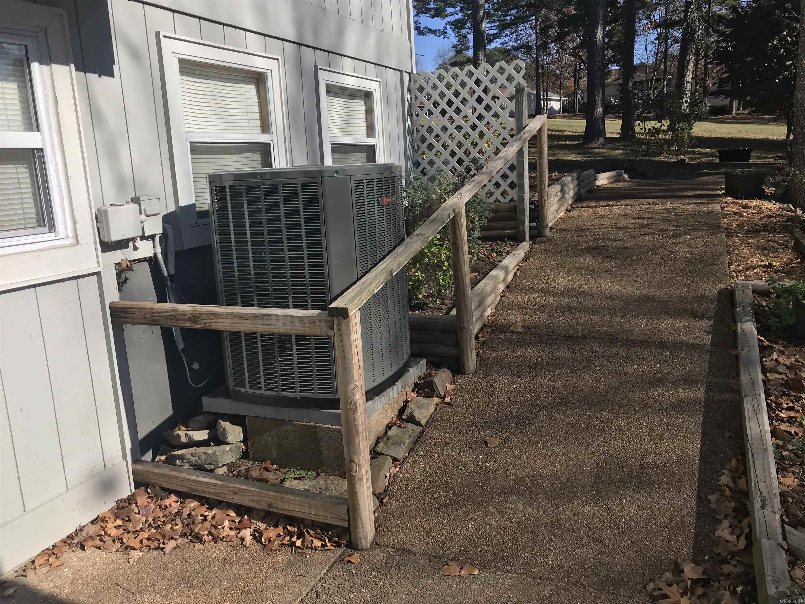 INDIAN HILLS - Residential