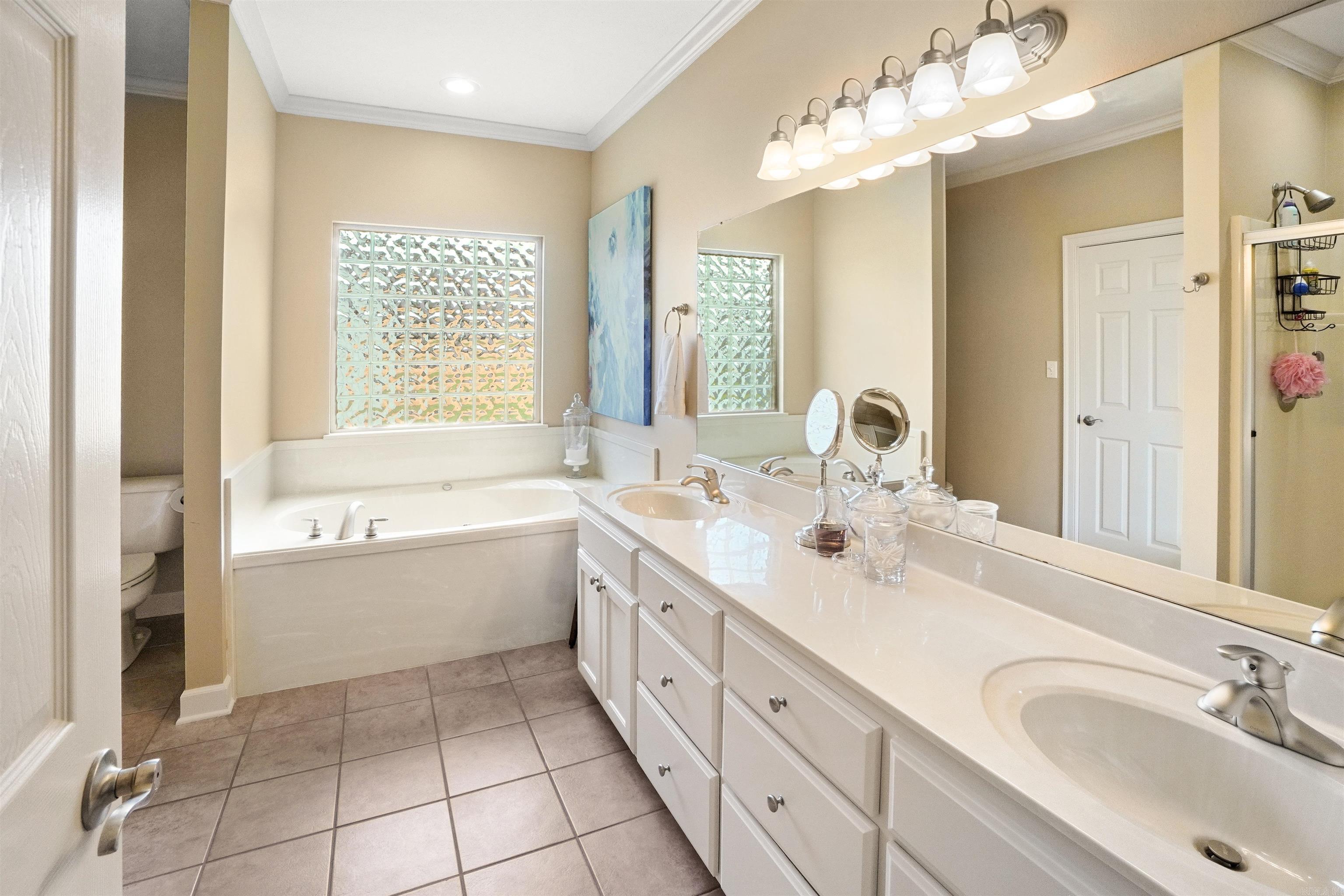SOUTH WIND - Residential