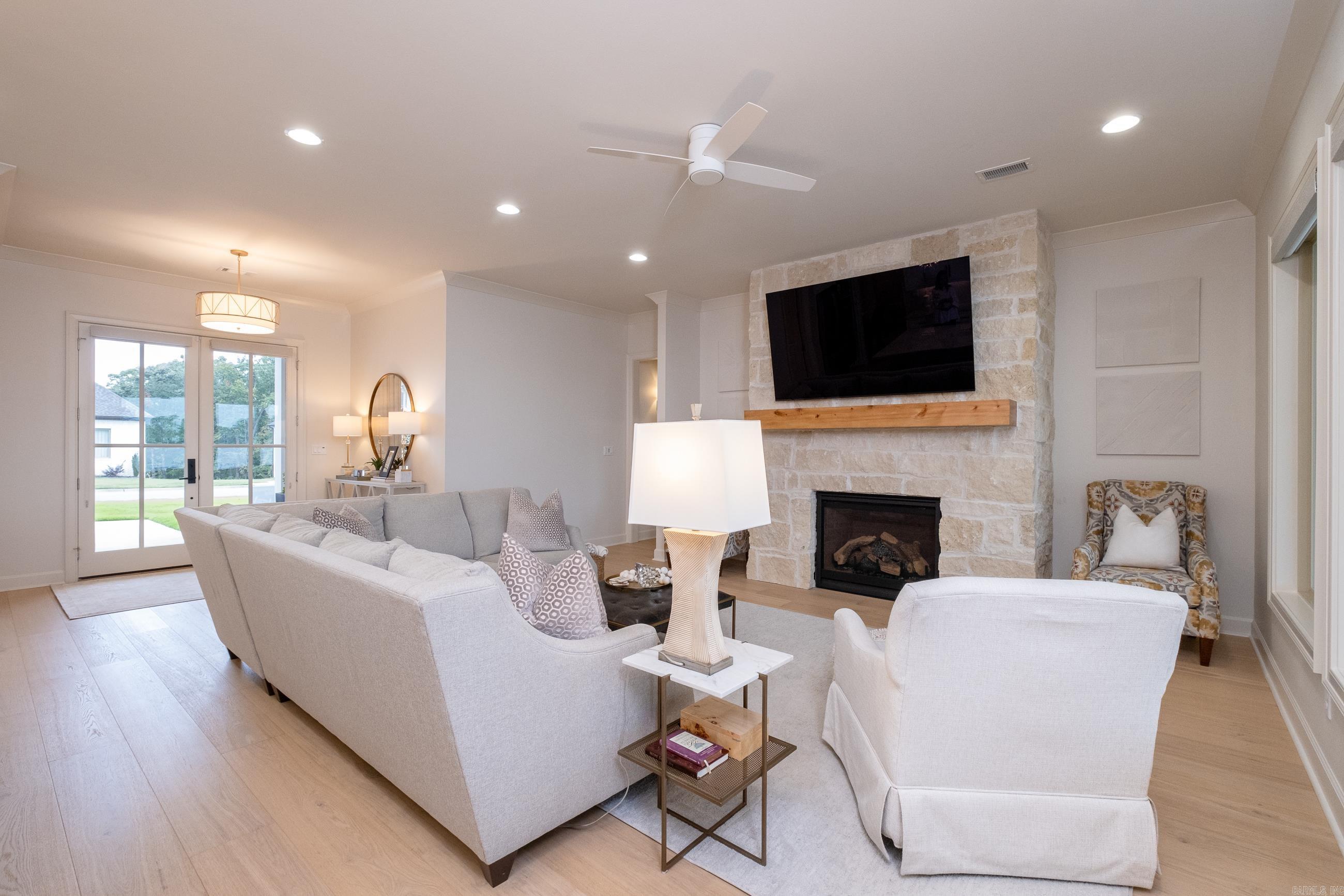 CHENAL VALLEY "FALSTONE COURT" - Residential