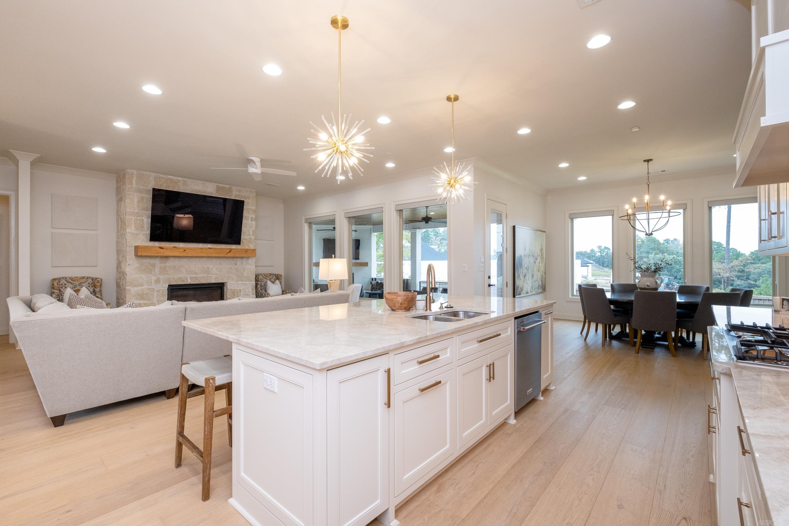 CHENAL VALLEY "FALSTONE COURT" - Residential