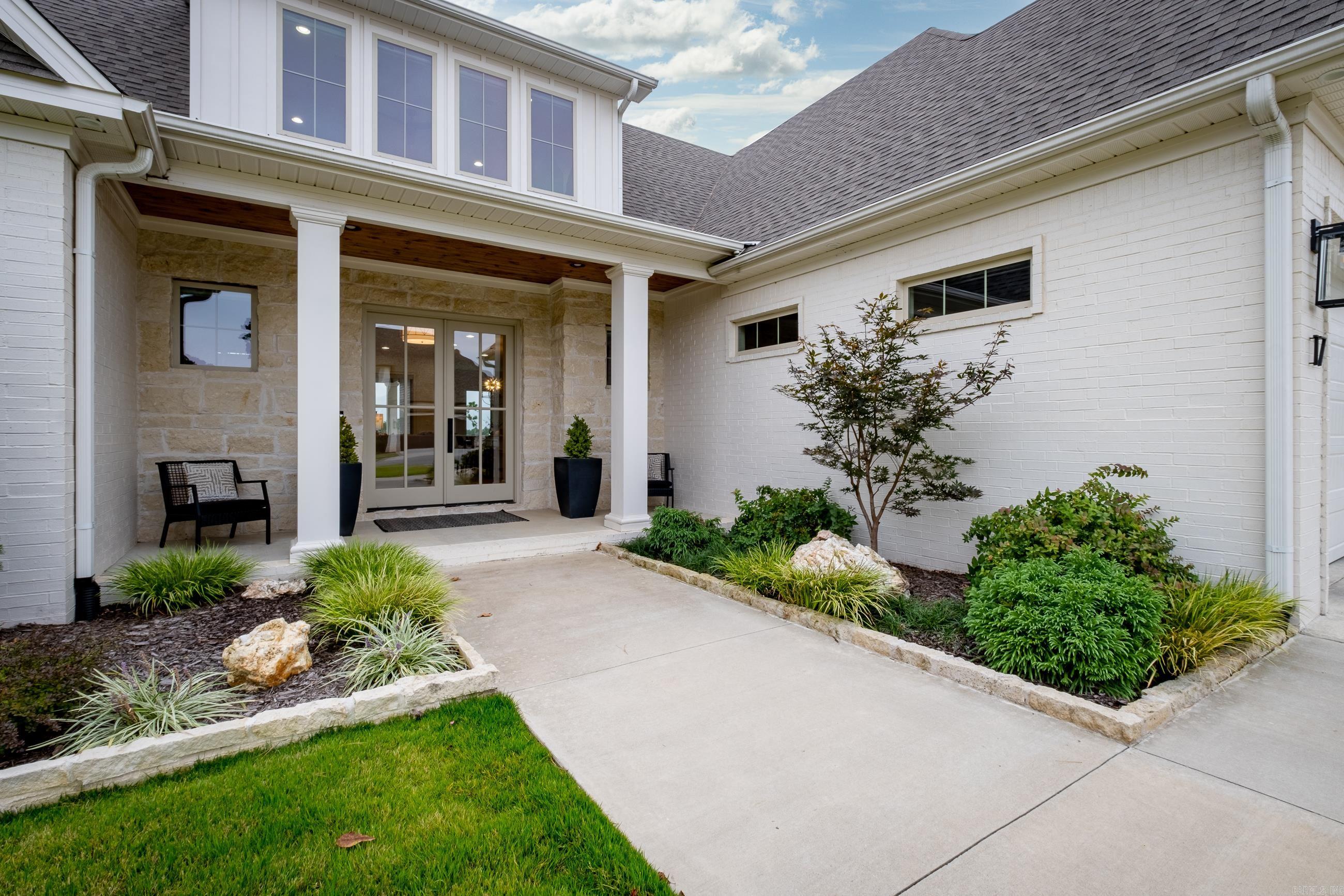 CHENAL VALLEY "FALSTONE COURT" - Residential