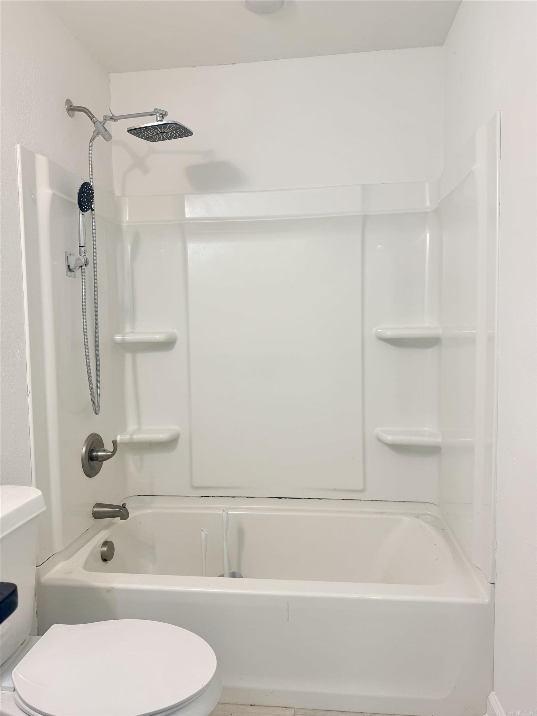 Lake Sail-EM III - Residential