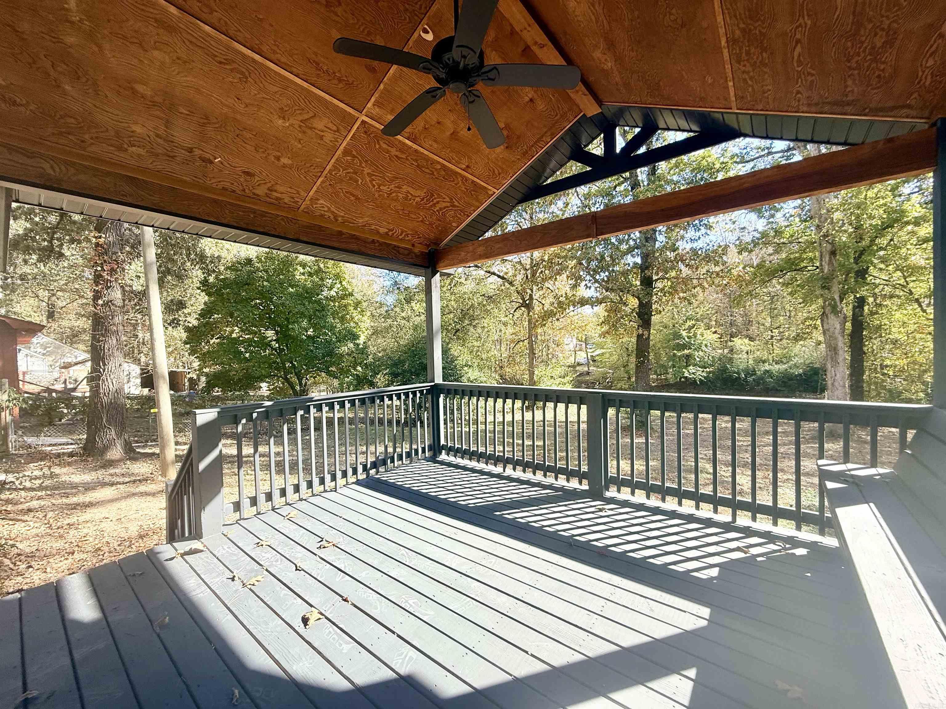 Lake Sail-EM III - Residential