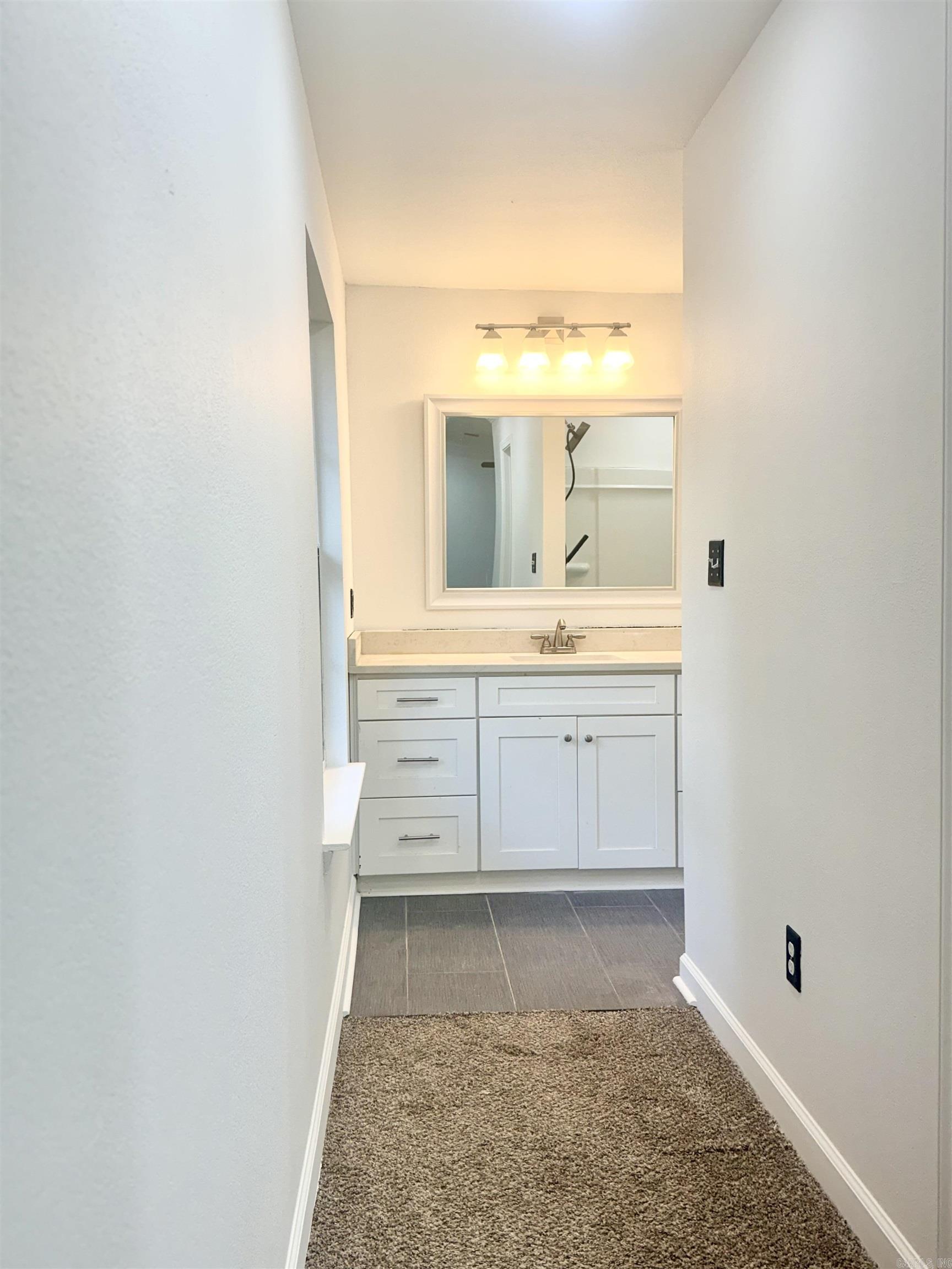 Lake Sail-EM III - Residential