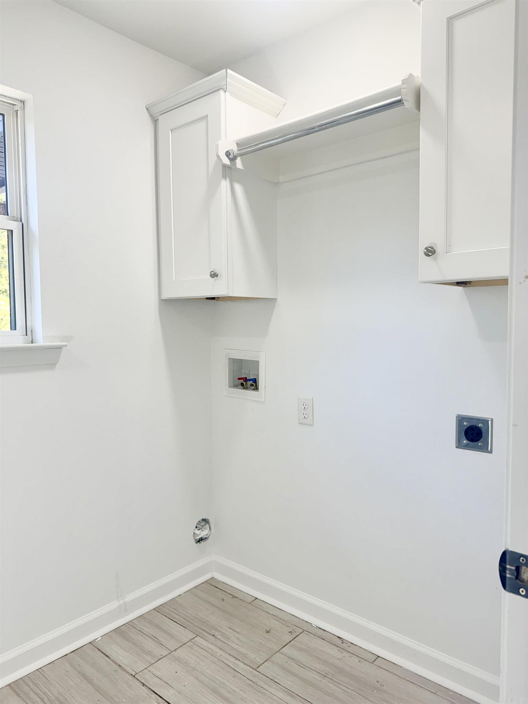 Lake Sail-EM III - Residential