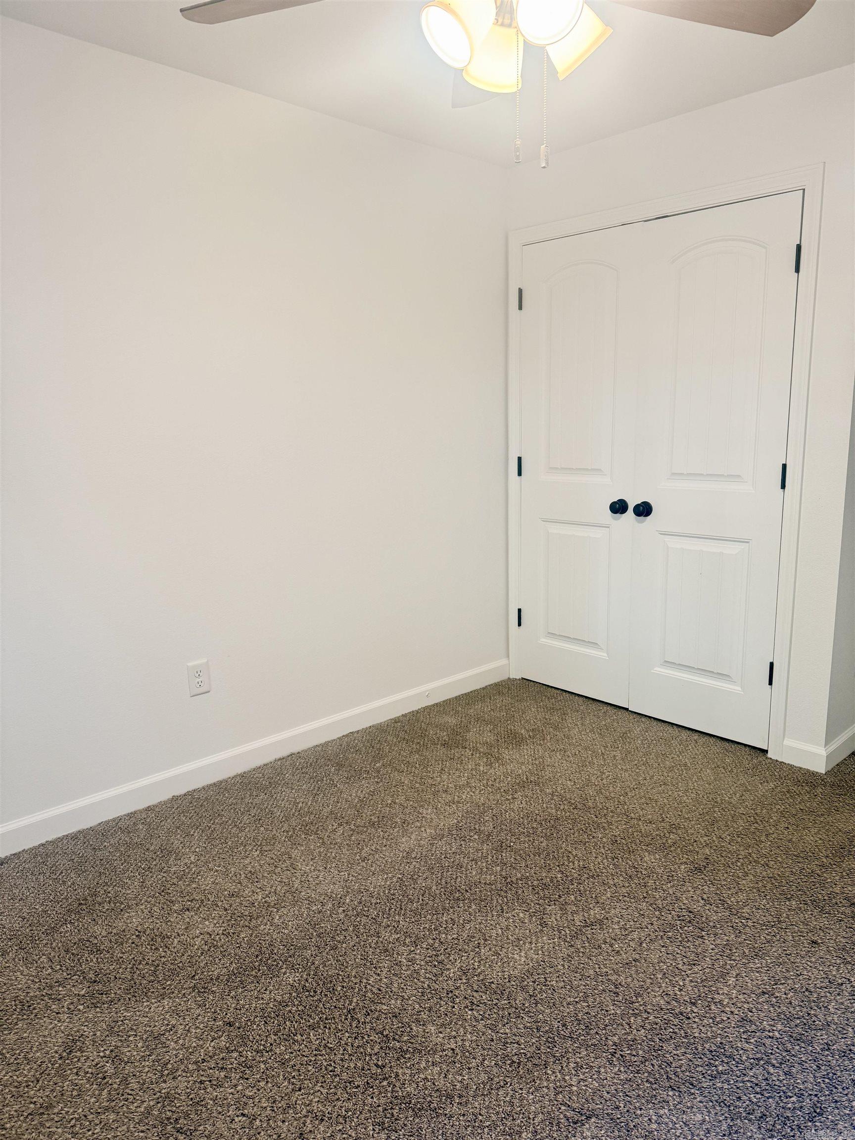 Lake Sail-EM III - Residential