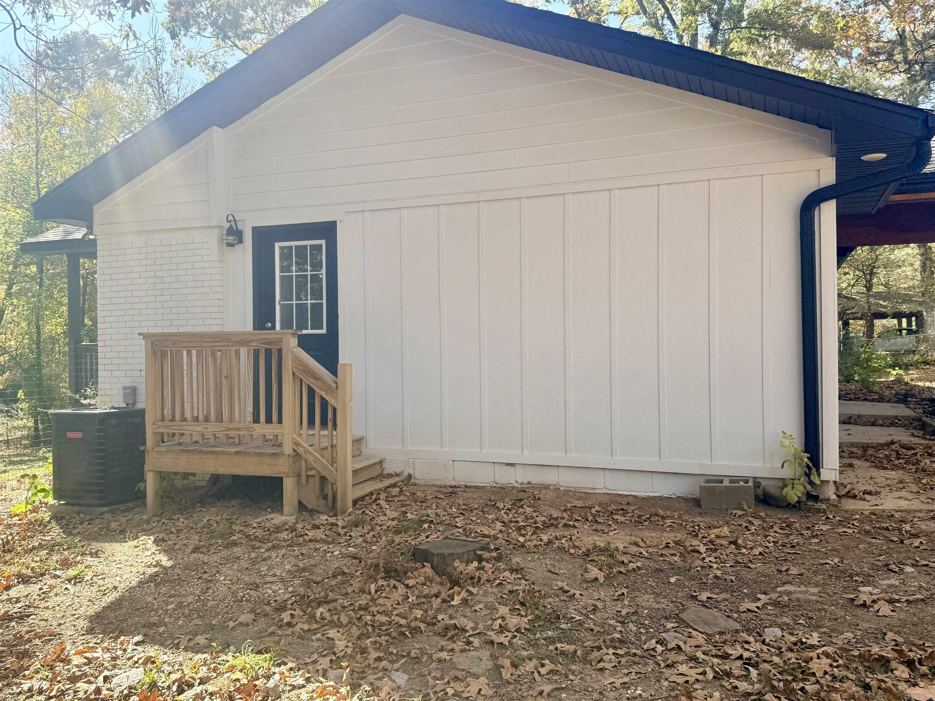 Lake Sail-EM III - Residential