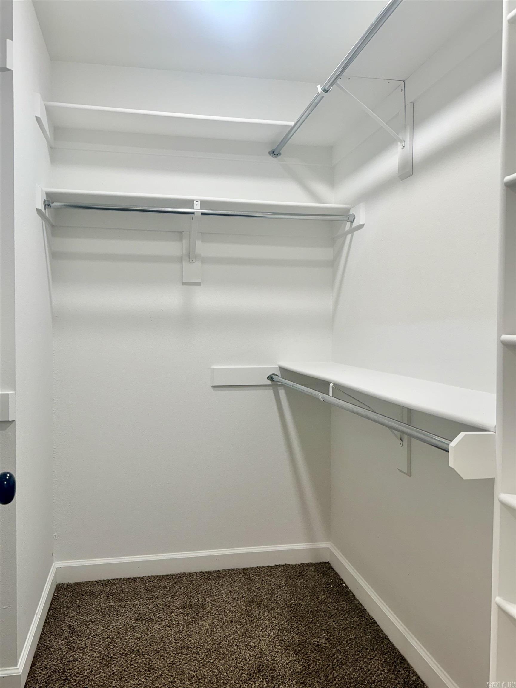 Lake Sail-EM III - Residential