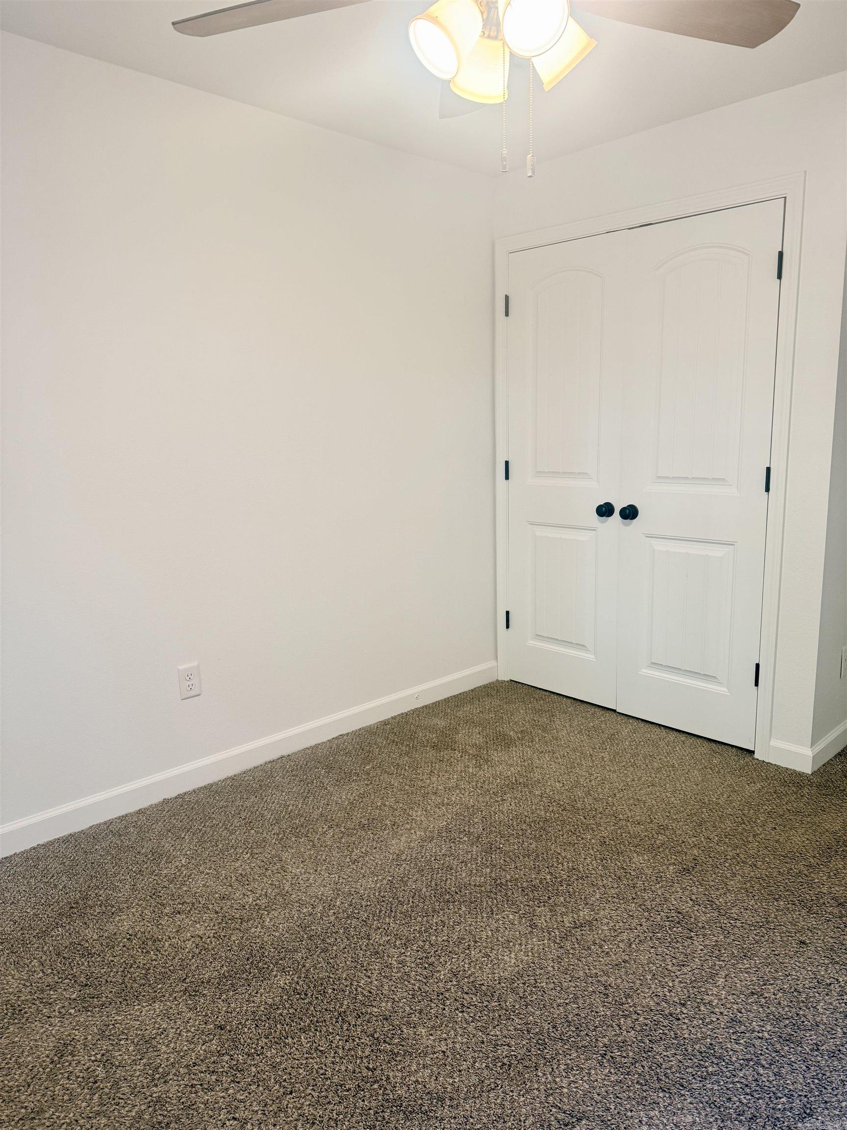 Lake Sail-EM III - Residential