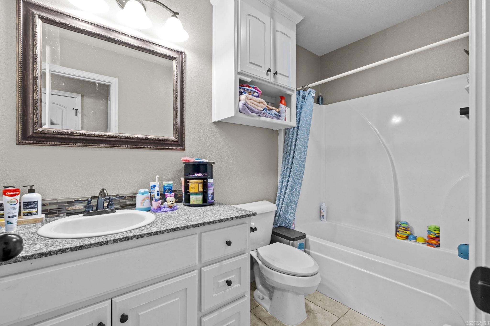 MAGNOLIA ESTATES - Residential