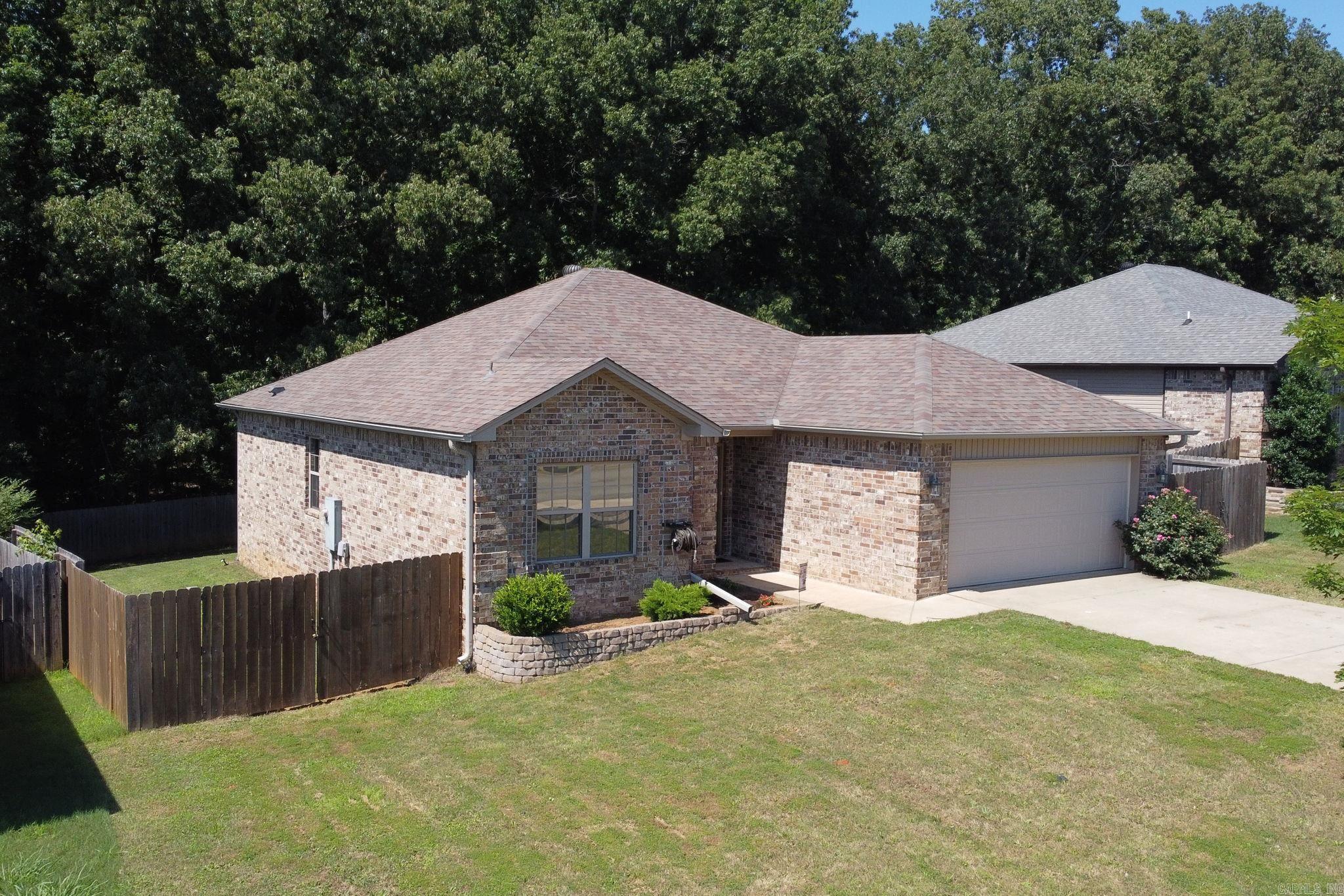 MAGNOLIA ESTATES - Residential