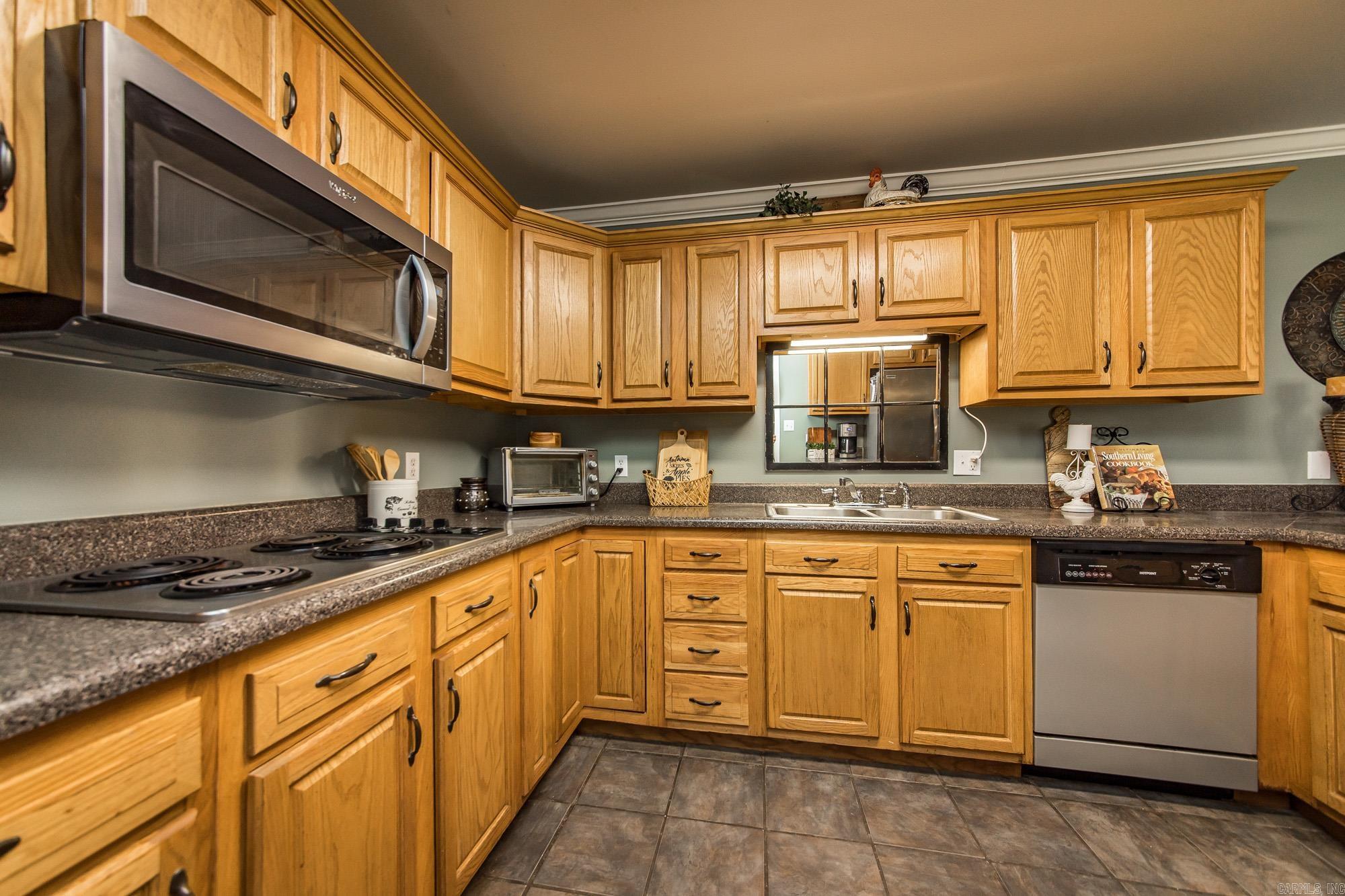 PLEASANT MEADOWS - Residential