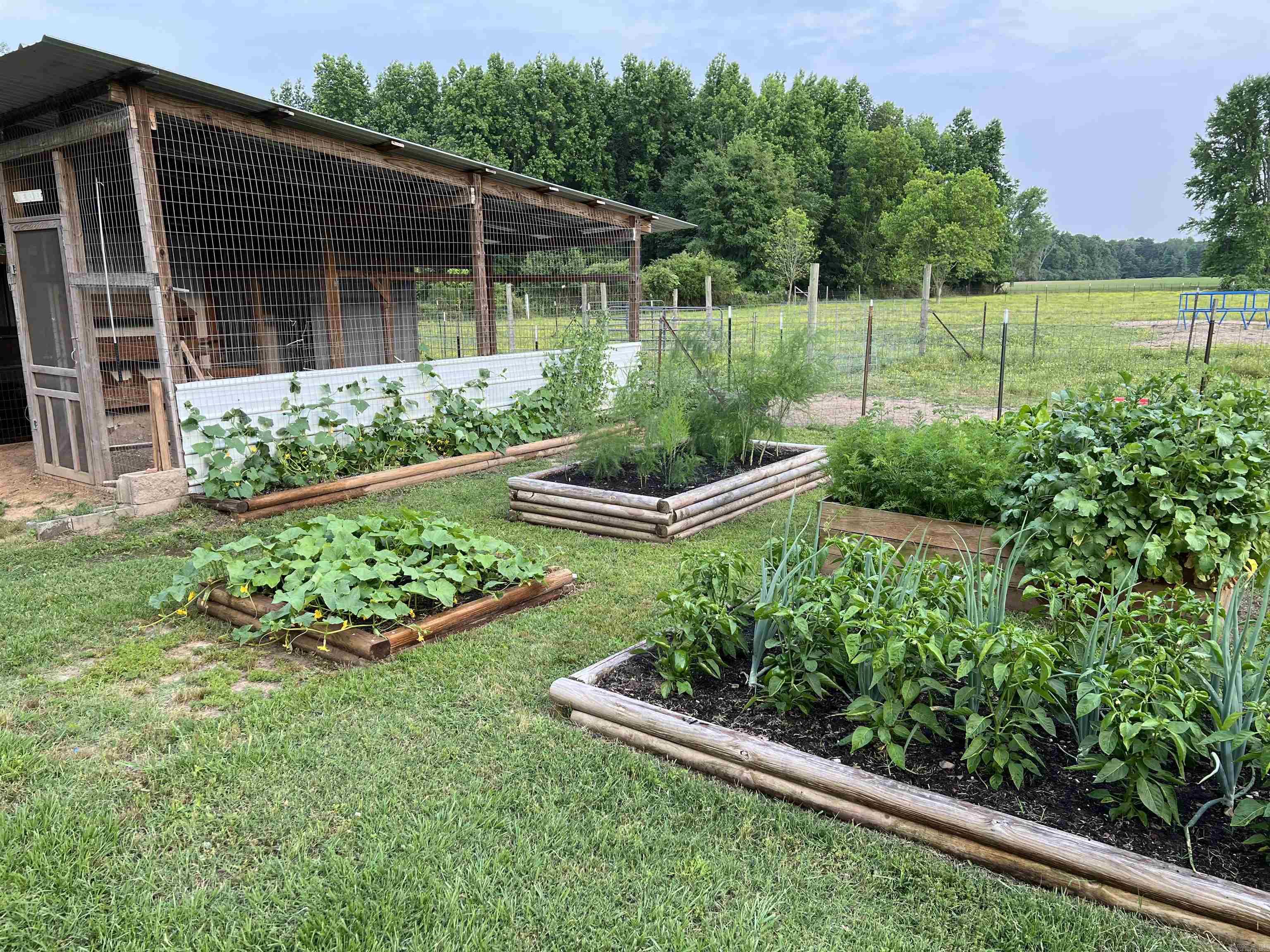 PLEASANT MEADOWS - Residential