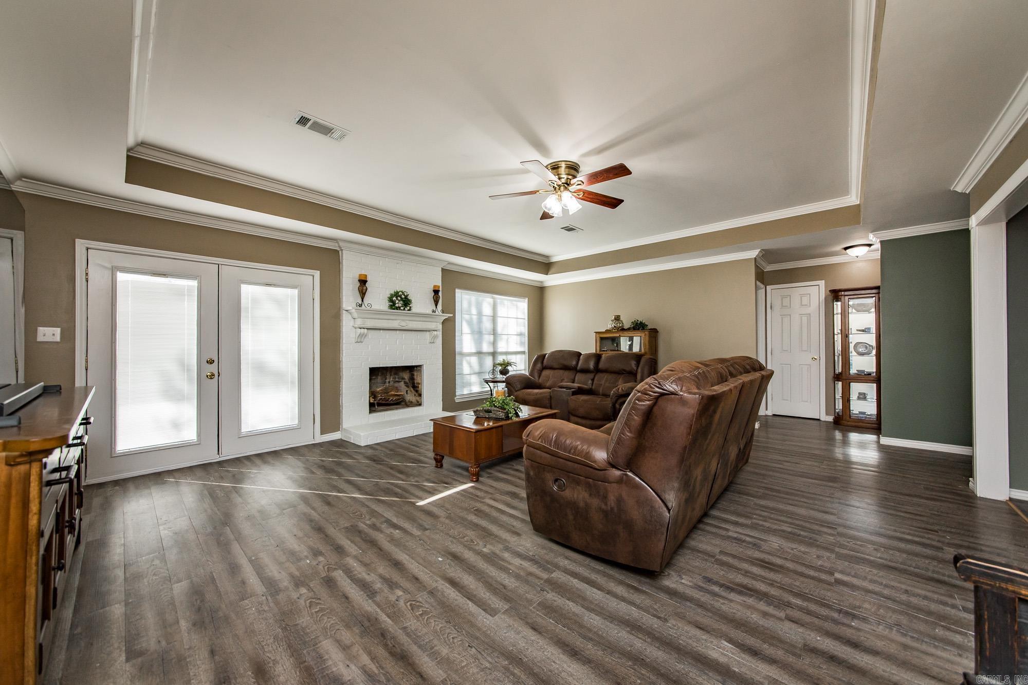 PLEASANT MEADOWS - Residential