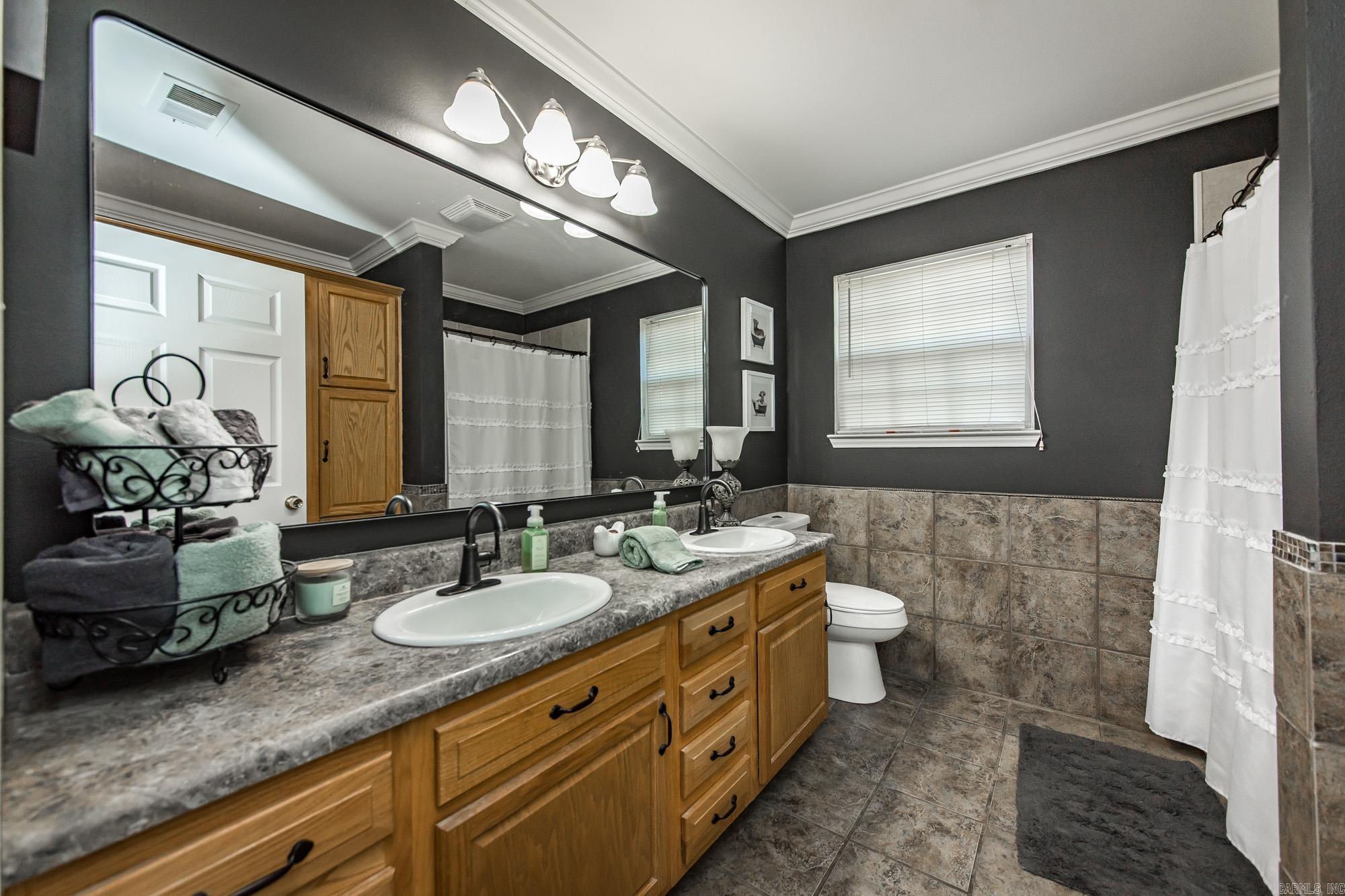 PLEASANT MEADOWS - Residential