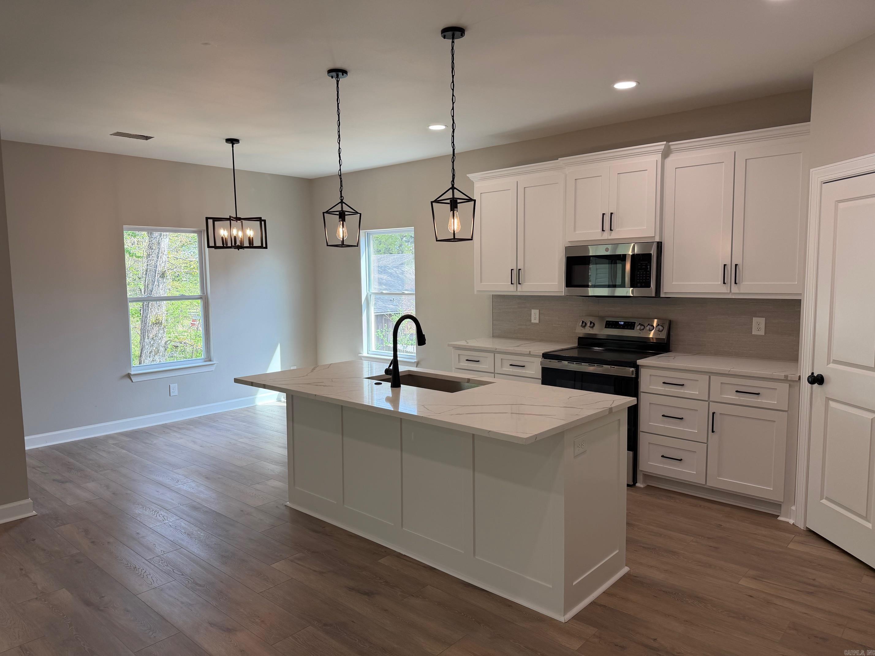 DEER CREEK - Residential