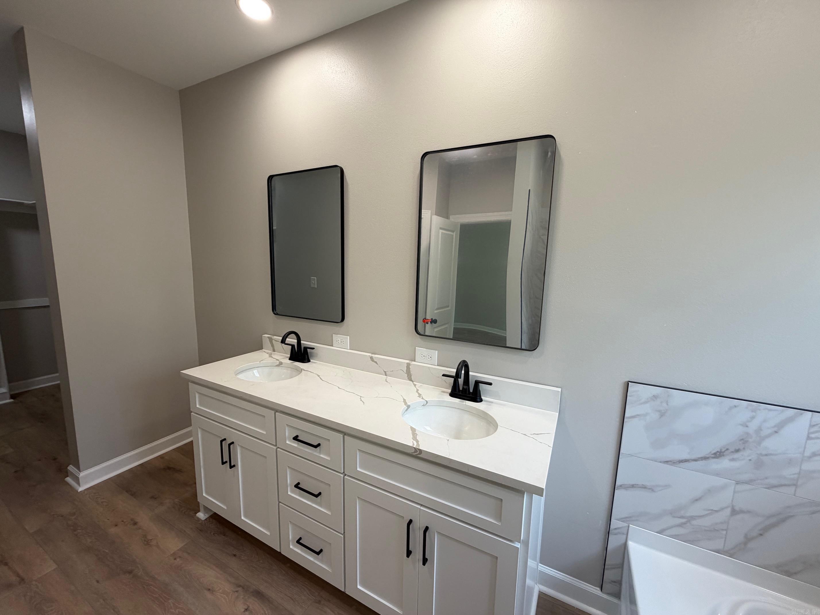 DEER CREEK - Residential