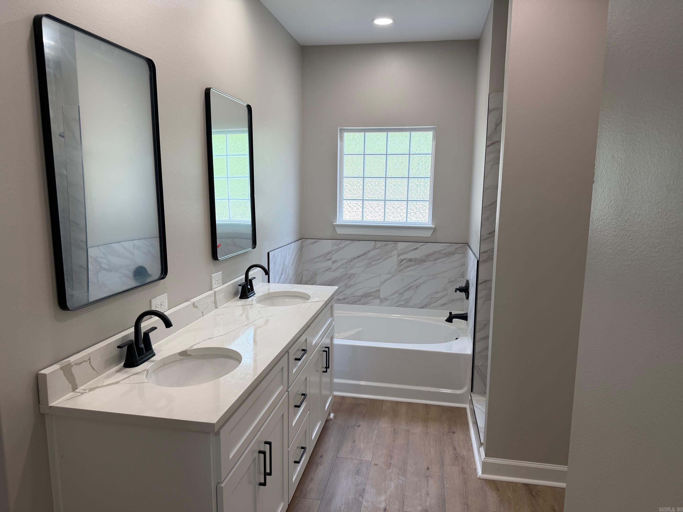 DEER CREEK - Residential