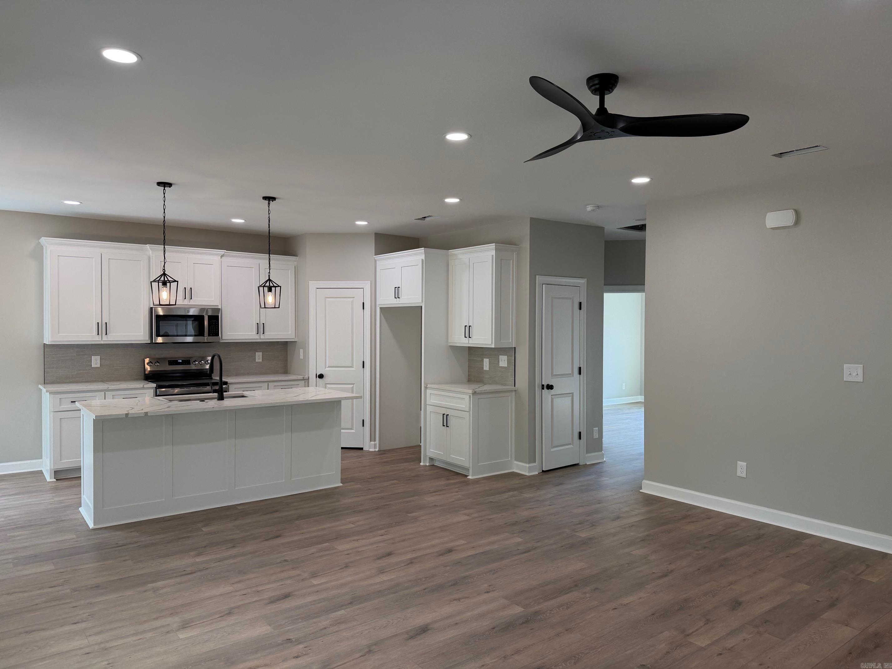 DEER CREEK - Residential