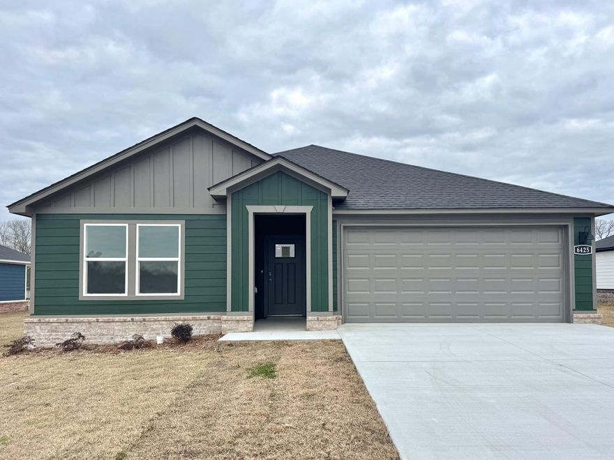 Home under construction. Representative photos only and vary as built!  The Justin Floorplan is one of our single-story floorplans featured in Kensington Place community in Bryant, Arkansas. This spacious floor plan includes 4-bedroom, 2-bathroom, and a 2-car garage with an open concept living area, where your kitchen, living, and dining areas blend seamlessly into a space perfect for everyday living and entertaining. The kitchen features 36” cabinets, quartz countertops, and stainless-steel appliances. Fabulous open floorplan. In every bedroom you’ll have carpeted floors.  The primary bedroom has an en-suite bathroom that features a walk-in closet, dual sinks, and a walk-in shower.   Taxes TBD. Special builder 10-year warranty.  Estimated completion is January 2025.