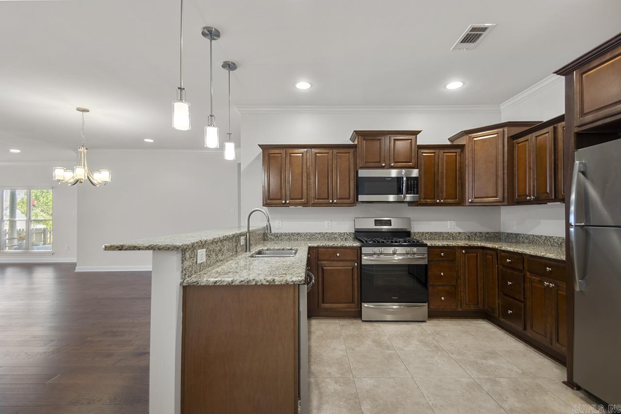 MOUNTAIN TERRACE ESTATES TOWNHOM - Residential