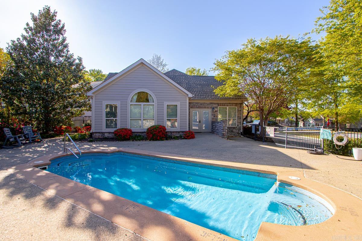 MOUNTAIN TERRACE ESTATES TOWNHOM - Residential