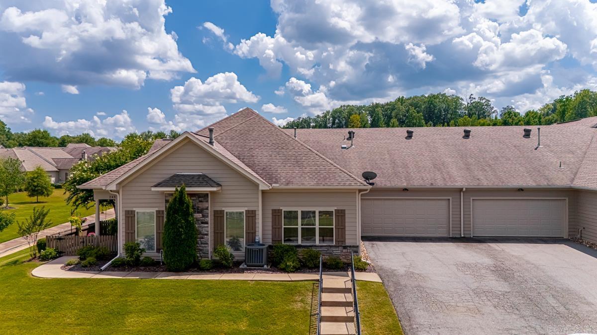 MOUNTAIN TERRACE ESTATES TOWNHOM - Residential