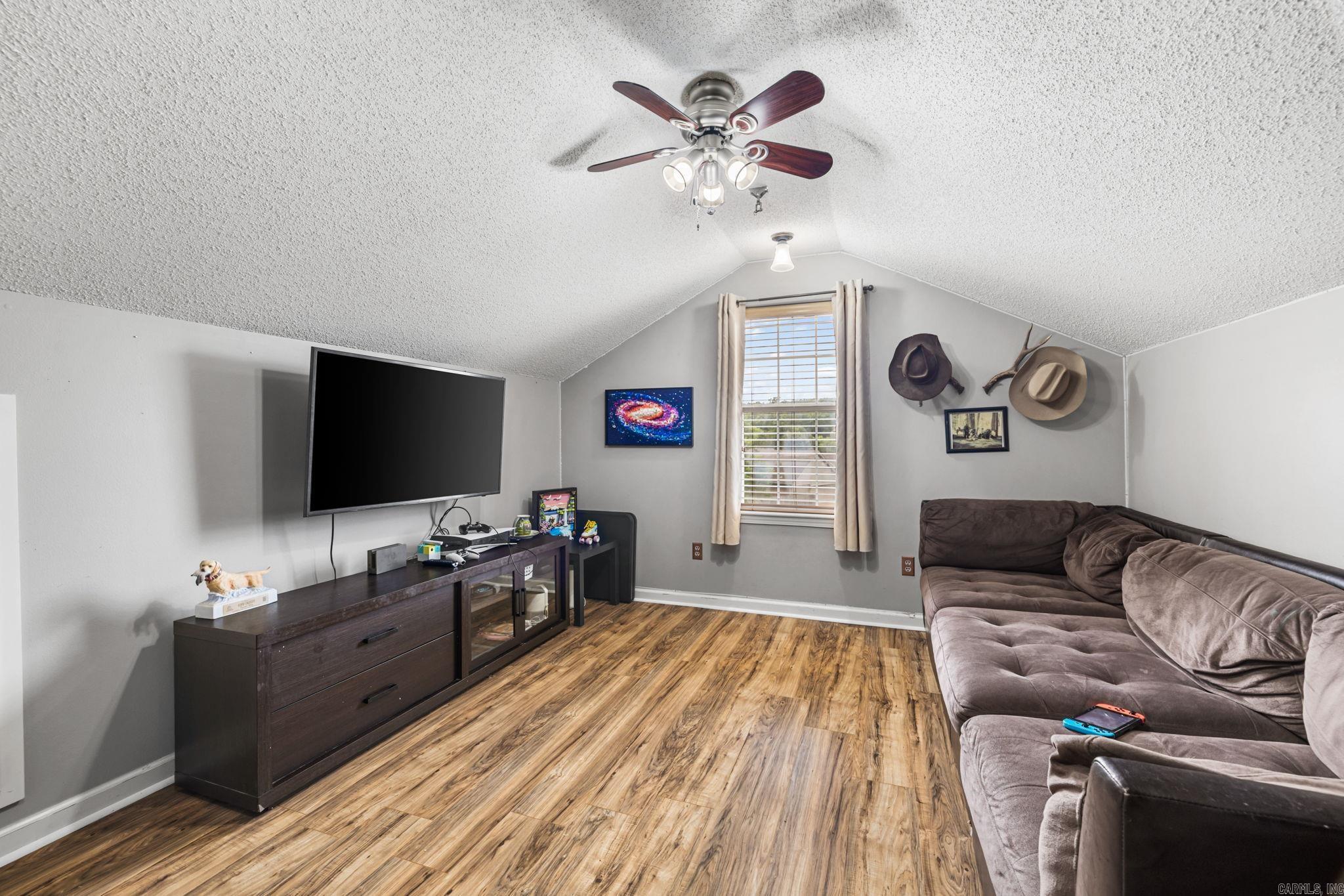 MAGNESS CREEK SUBDIVISION - Residential