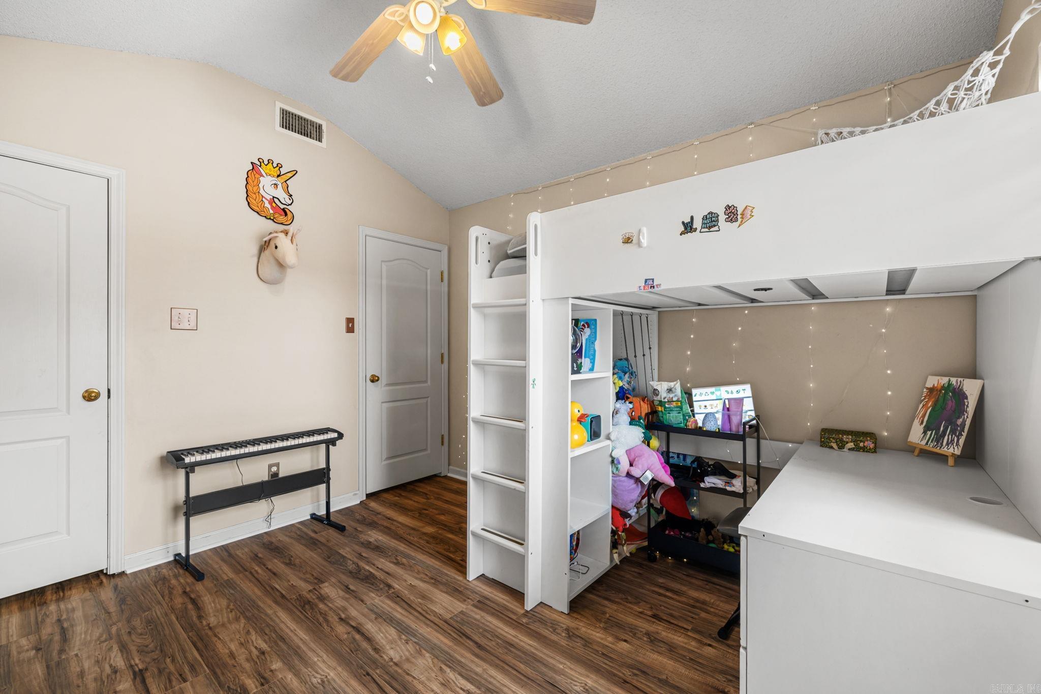 MAGNESS CREEK SUBDIVISION - Residential
