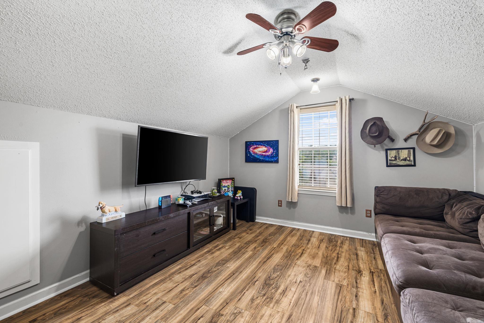 MAGNESS CREEK SUBDIVISION - Residential