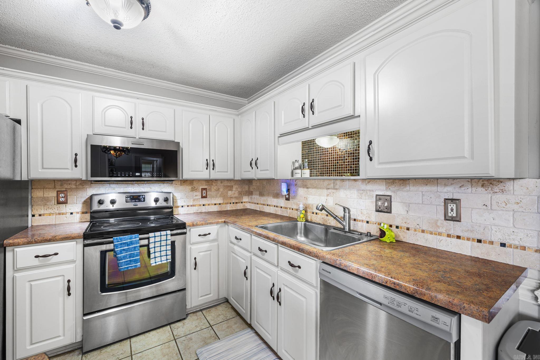 MAGNESS CREEK SUBDIVISION - Residential