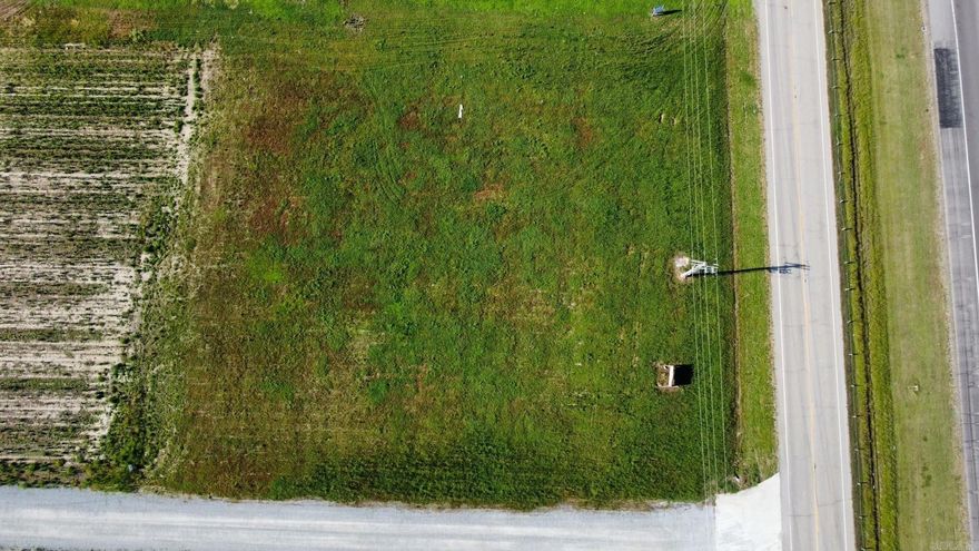 One acre prime location with high visibility from I555