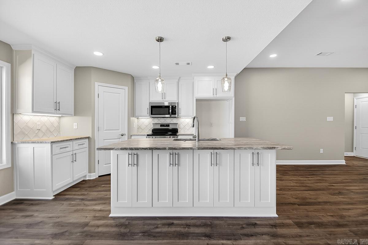 WINCHESTER ESTATES - Residential