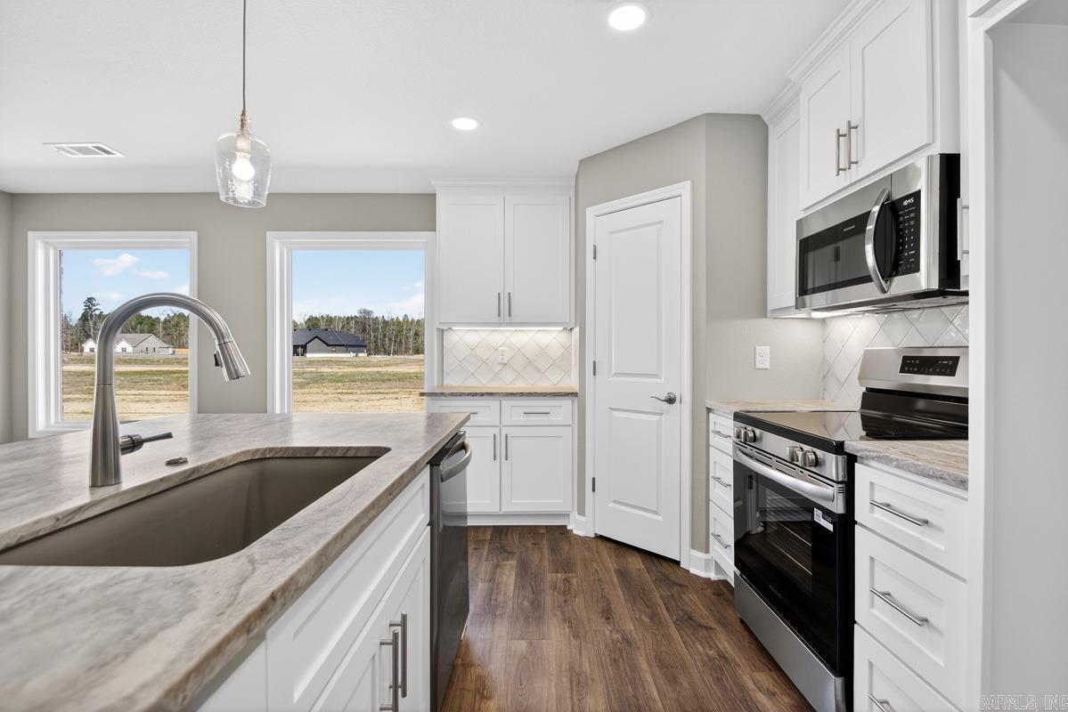 WINCHESTER ESTATES - Residential