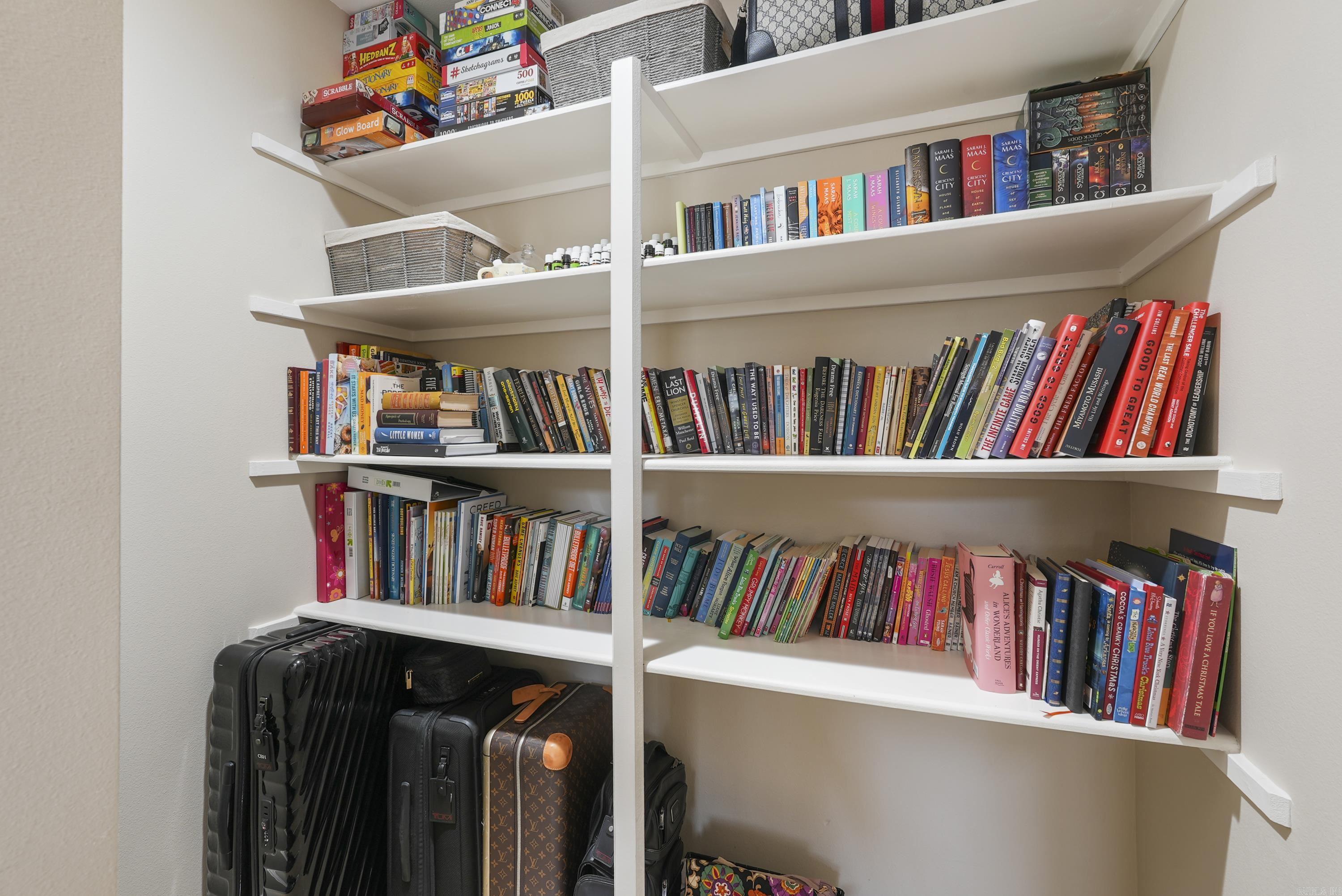 NESTLEWOOD EAST - Residential