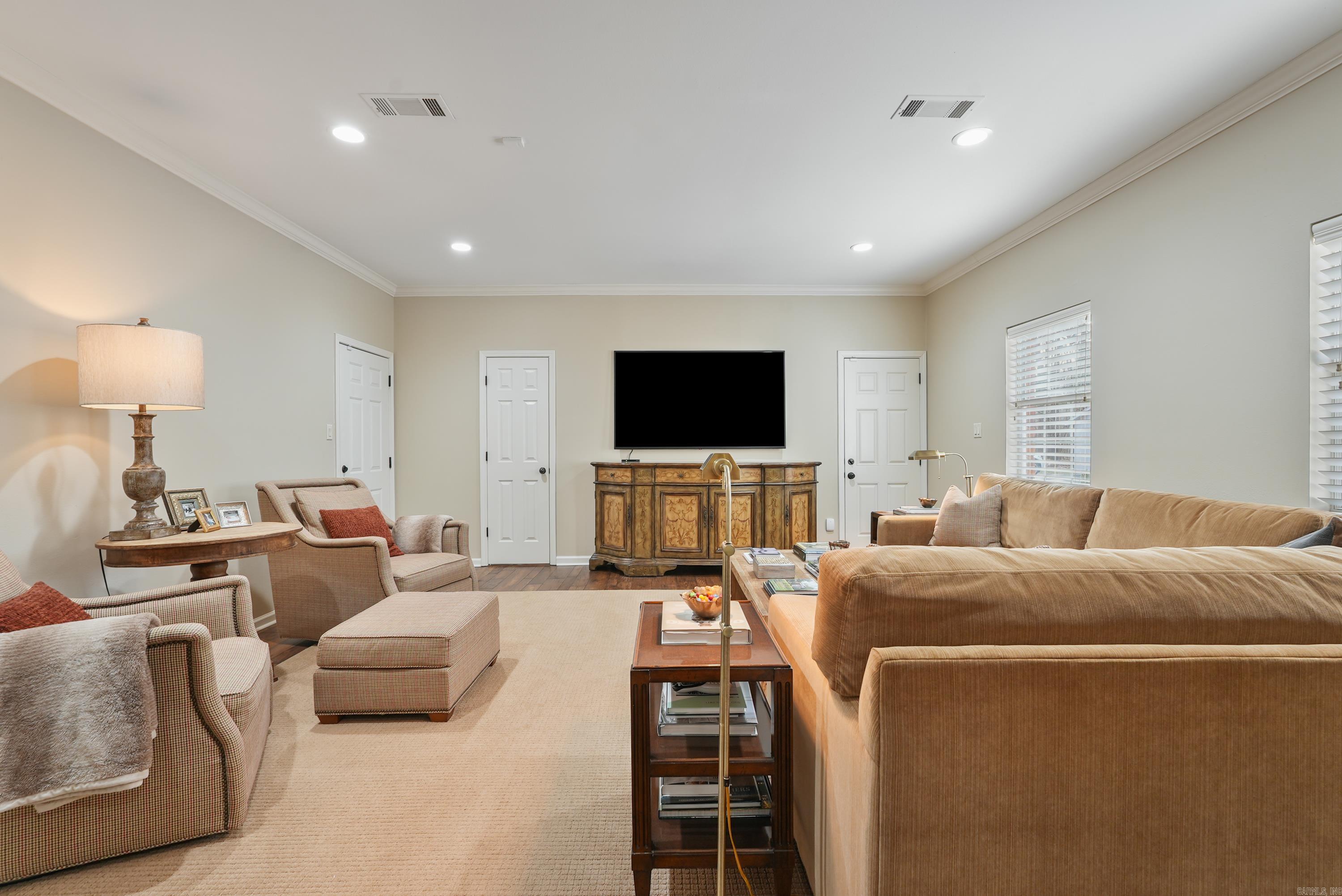 NESTLEWOOD EAST - Residential