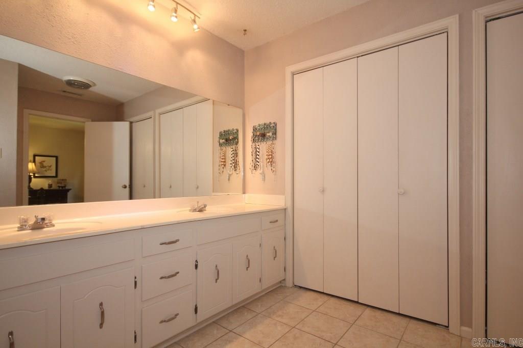 SHERWOOD NORTH - Residential