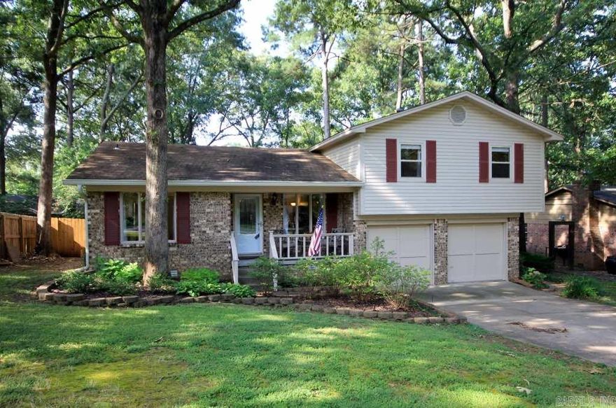 Adorable home located off cul-de-sac.  This is move in ready.  Large living dining combo open to kitchen.  Three bedrooms same level with two baths.  Laundry and half bath on lower level.  Large backyard with deck.  Two car garage.  This home is minutes from 430/Shackleford.  See agent remarks.  Come see!