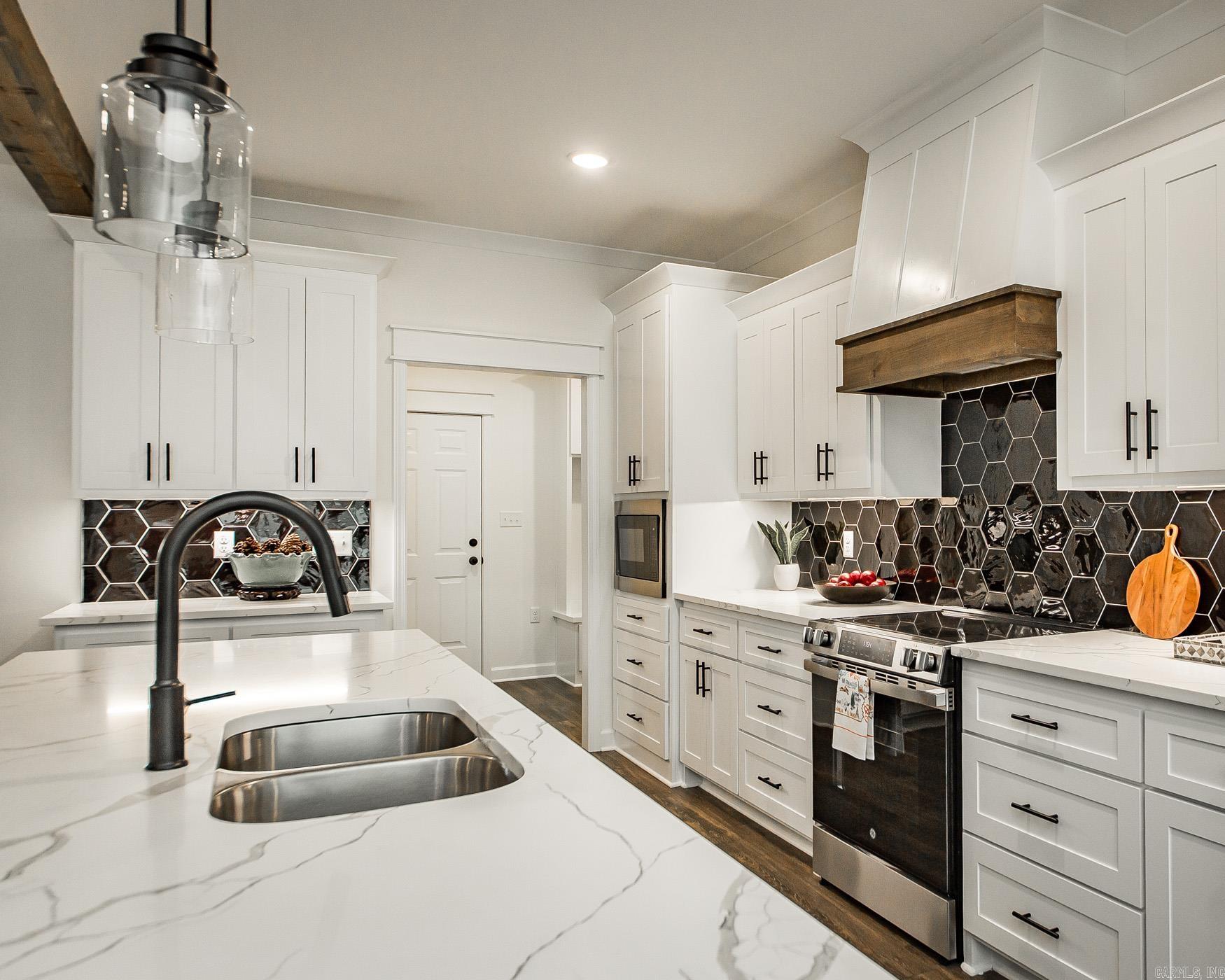 DENALI HEIGHTS - Residential