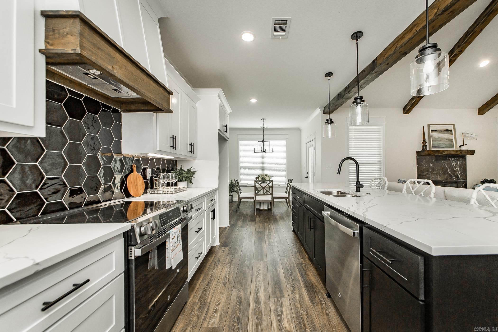 DENALI HEIGHTS - Residential