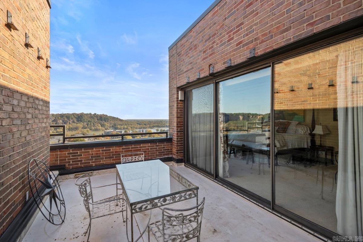 TREETOPS HPR - Residential