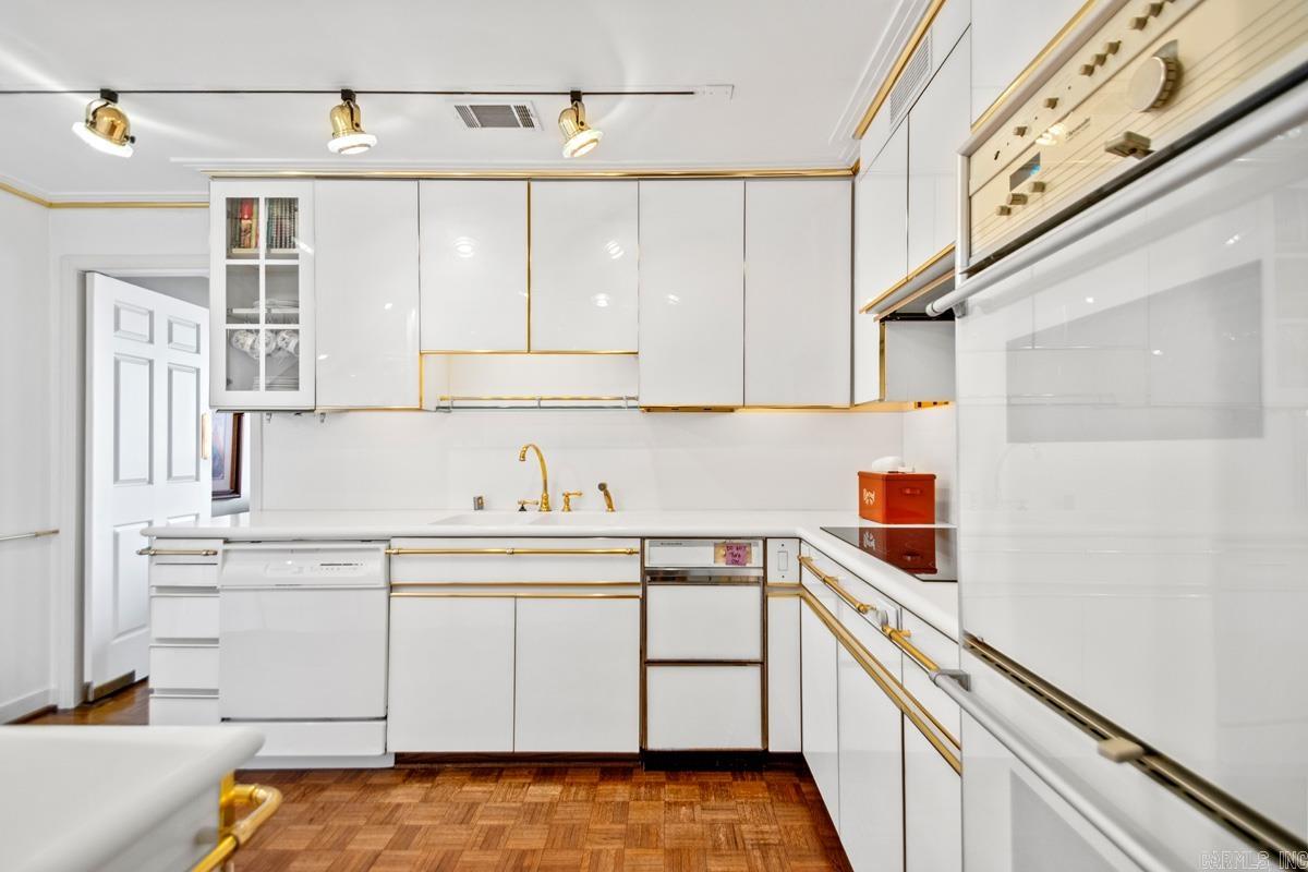 TREETOPS HPR - Residential